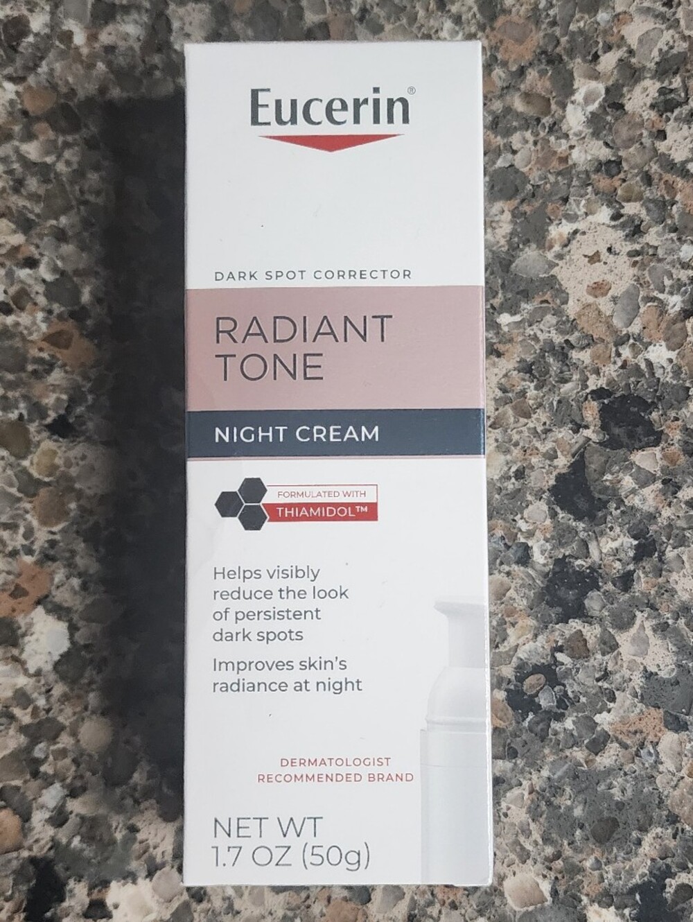 Radiant Tone Skincare Set - White and Silver - Picture 5 of 6